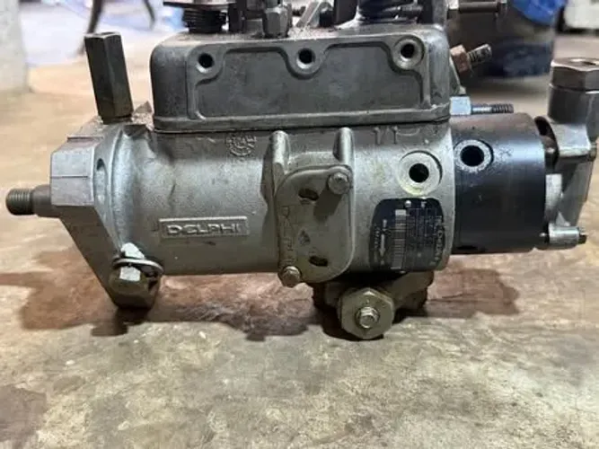 Bomba injetora do trator 292 massey