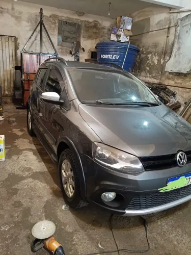 Volkswagen Crossfox 1.6 MI Total Flex 8V 5P 2014