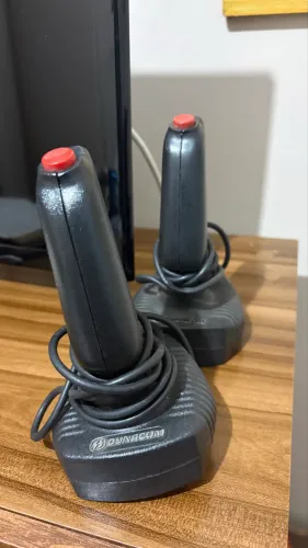 Par de Joysticks Dynacom Antigos / Retro (Atari / Dactar