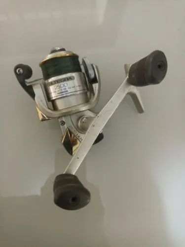 Molinete Shimano Ultegra 2500
