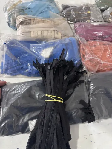 Zíper de diversas cores