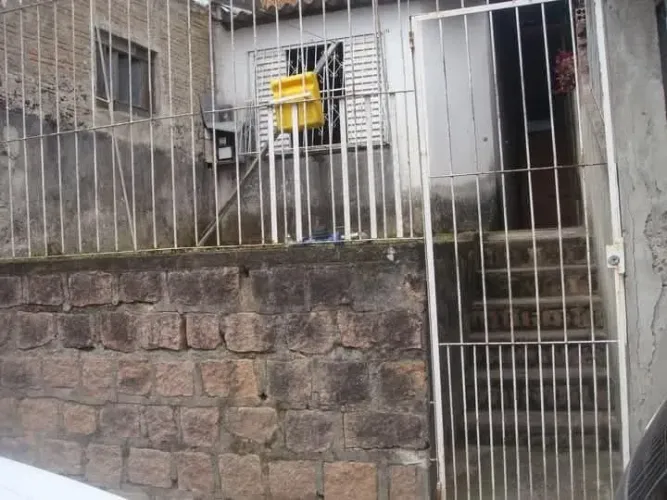 Casa a venda zona sul de POA