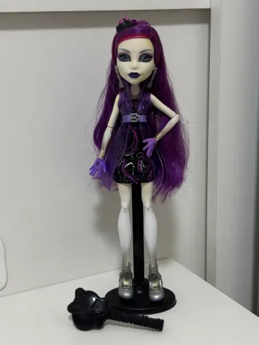 Monster High - SPECTRA VONDERGEIST