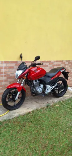 Moto sem detalhes é documentos em dia