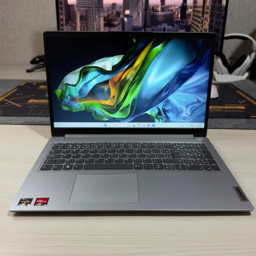 Notebook Lenovo IdeaPad 1 - Ryzen 5 7520U 8GB RAM DDR5 SSD 256GB Numérico (W11)