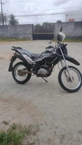 Vendo Bros 150 só no ponto de transferir