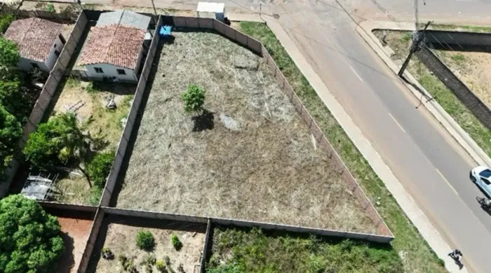 Terreno de Esquina na Ataíde Teive