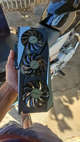 Placa de Vídeo Gigabyte RX 7600 Gaming OC 8GB