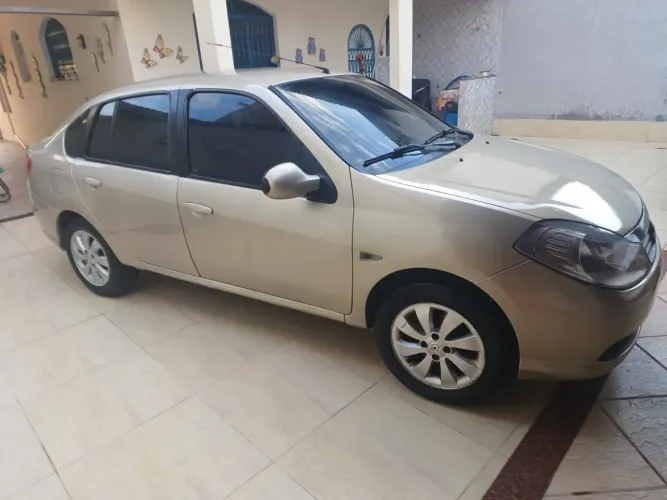 Renault Symbol Privilège Hi-flex 1.6 16V 4P 2013