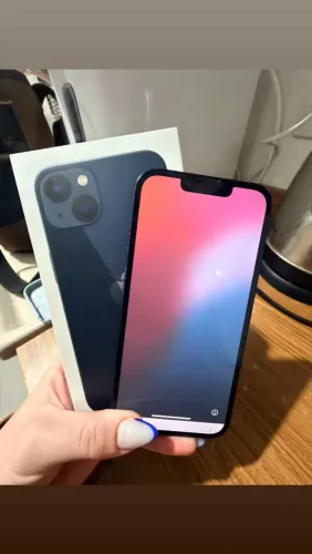 iPhone 13 