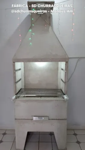 Churrasqueira pré moldada Tam.G 80x50 Lisa Comum.