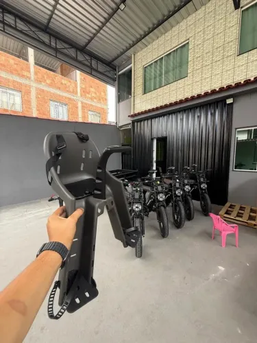 Cadeirinha e suporte para bike elétrica