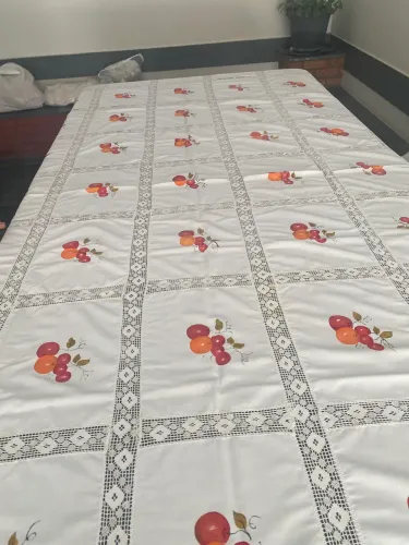 Toalha de banquete, pintada a mão
