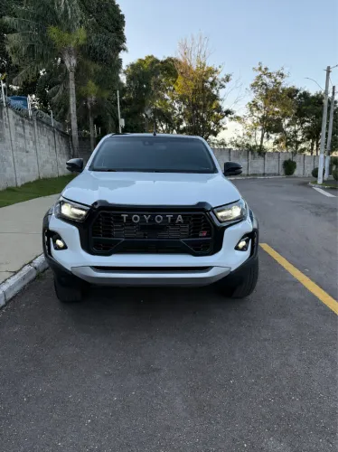 Toyota Hilux CD Gr-s 4X4 2.8 TDI Dies. Aut. 2024