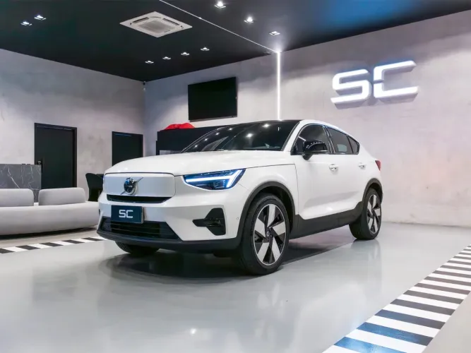 Volvo C40 Twin Ultimate (elétrico) 2024