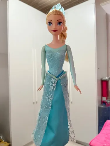 Boneca Elsa Frozen da hasbro 2013 completa 