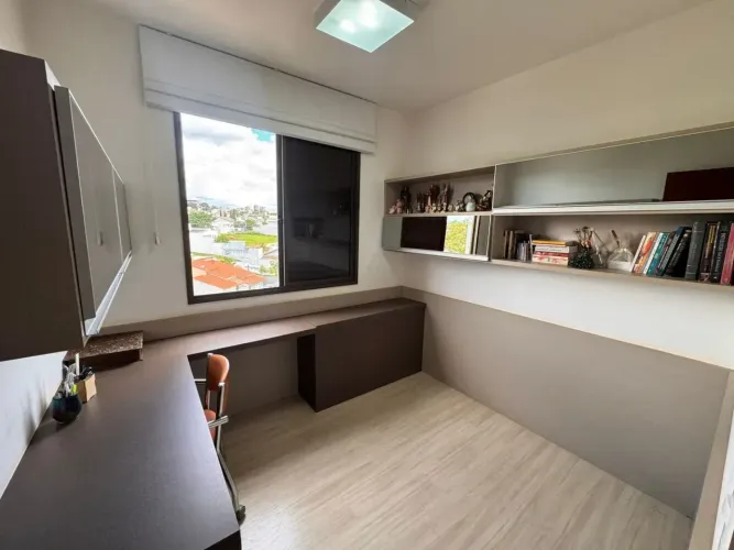 Imóvel para venda possui 77 metros quadrados com 2 quartos em Morada da Colina - Uberlândi