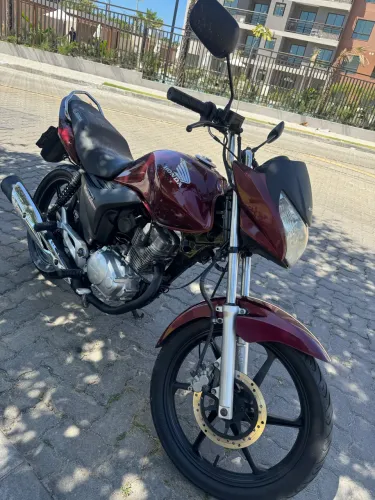 Honda titan 150 ano 2013 com garantia de 3 meses.