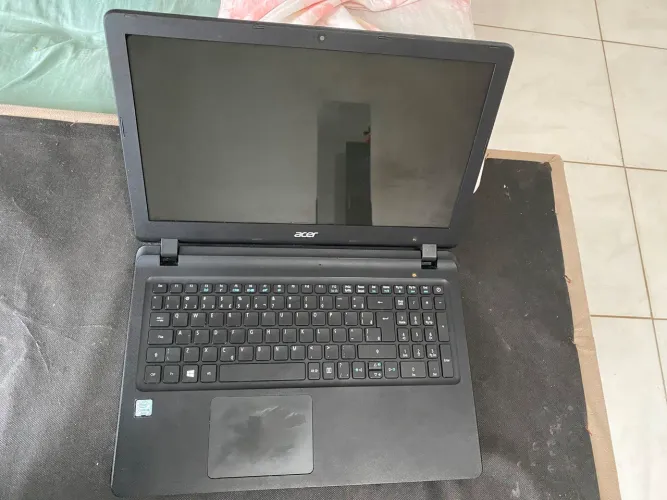 Notebook Acer Aspire ES1-572