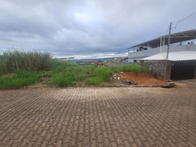 Vendo terreno em Visconde do Rio Branco