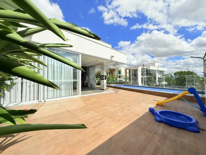 Casa em condomínio à venda, 4 quartos, 2 suítes, 4 vagas, Portal Do Sol - Contagem/MG