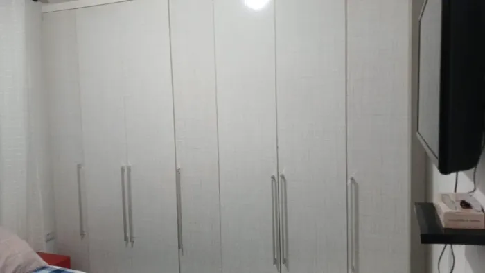 Doação guarda roupa