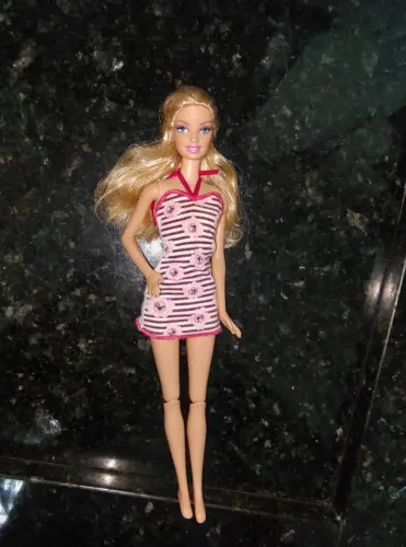 Barbie Fashionista Mattel Original