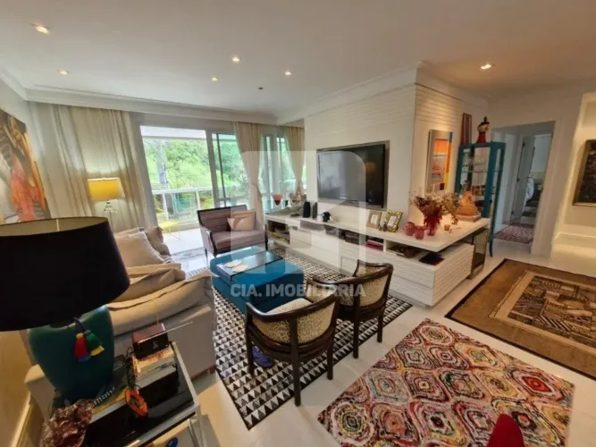 Apartamento 3 suítes mobiliado à venda em Jurerê