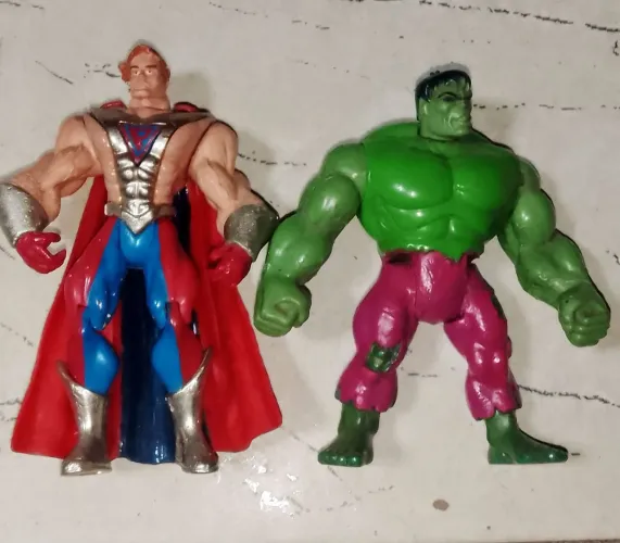 Prime da SOS Malibu e Hulk Toy Biz anos 90