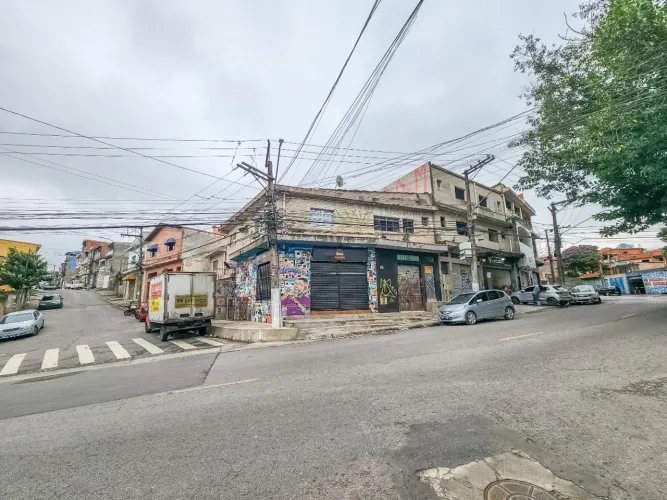 Conjunto comercial para venda em Parque Taipas, 200m²