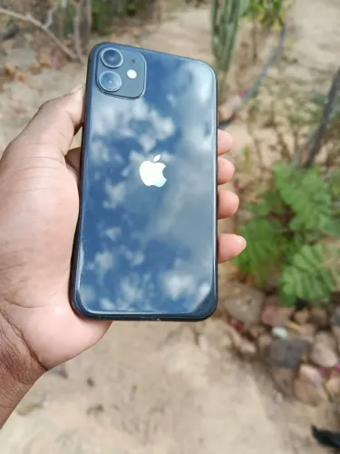 iPhone 11 64GB