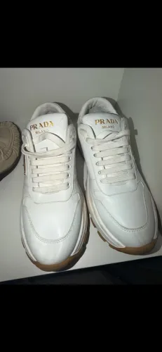 Tênis Prada edredom