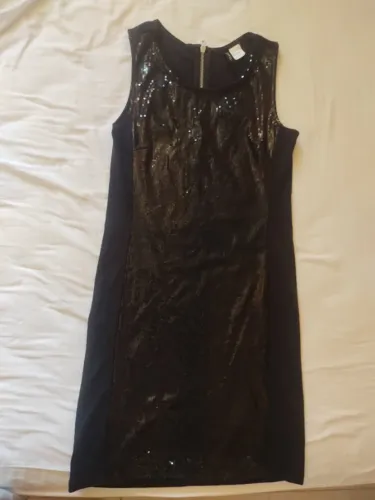 Vestido preto com brilho