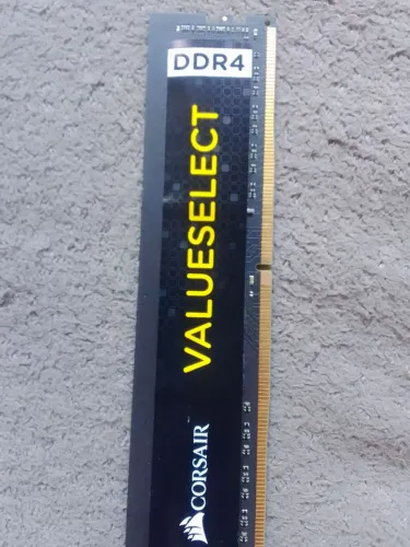 Memória DDR4 CORSAIR 4G