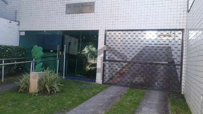 Apartamento de 65m² para alugar, com 3 quartos (1 suíte), localizado em Campo Grande, Reci