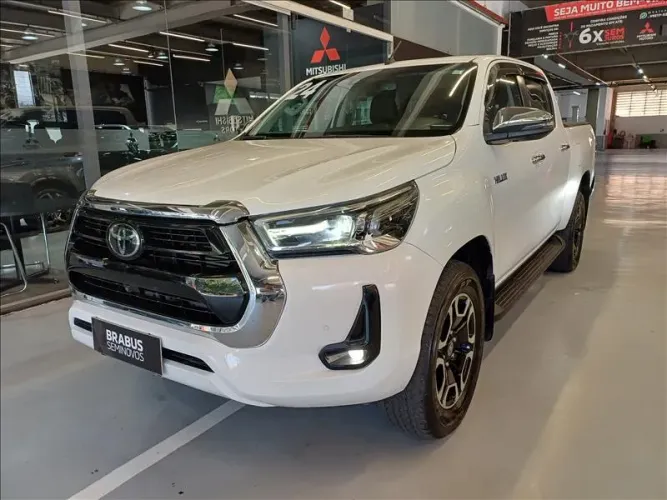 Toyota Hilux CD SRX 4X4 2.8 TDI 16V Diesel Aut. 2024