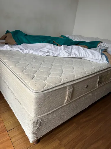 Vendo itens diversos , móveis e restos de obra