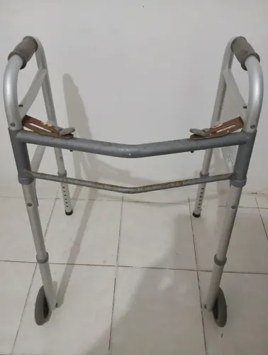 Vendo esse andador usado (Andajar)