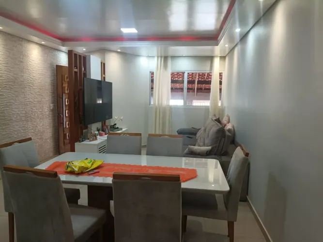 Imóvel para venda possui 180 metros quadrados com 4 quartos em Residencial Pastoreiro - Co