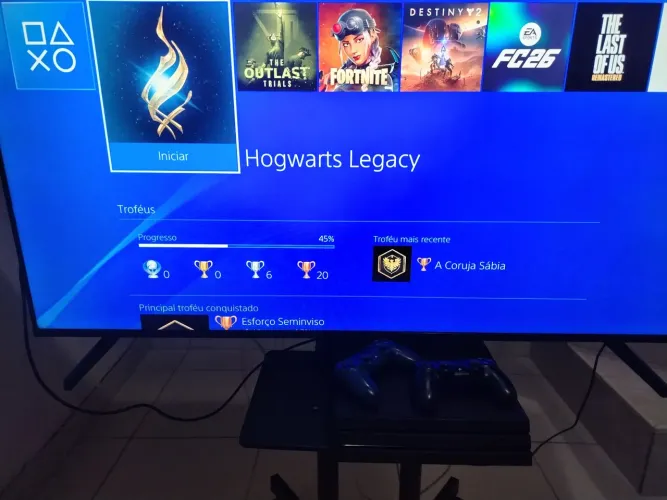 Ps4 Pro 1TB - 2 controles Originais