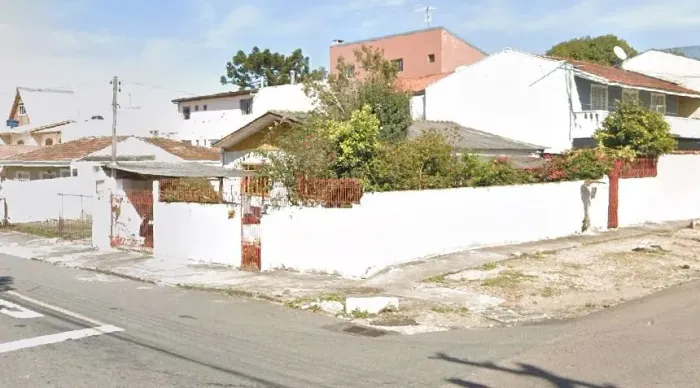 Terreno de esquina No Xaxim - Vila São Pedro