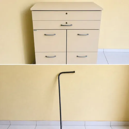 Vendo cômoda e arara para roupa!