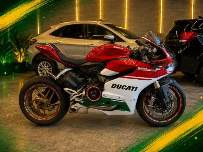 Ducati 1199 Panigale S Tricolore 2014