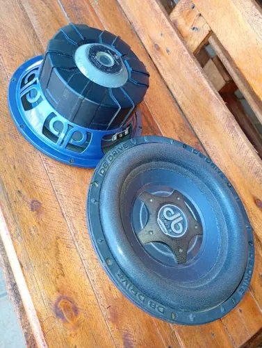 Vendo ou troco par de subwoofer dB drive de 10 polegadas