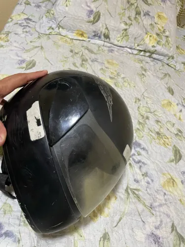 Capacete preto 