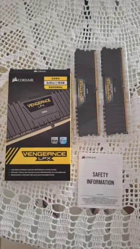 Memória Ddr4 Corsair LPX Vengeance 16gb (2x8)