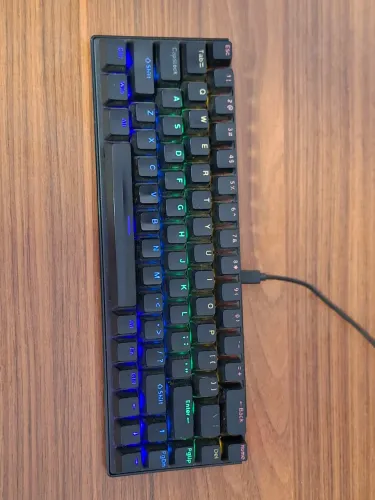 Teclado Mecânico 60% switch vermelho - funciona perfeitamente