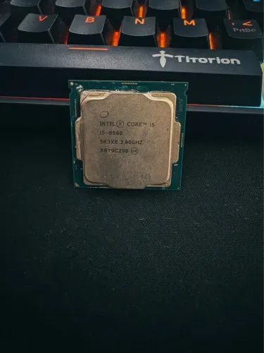 Intel i5-8500