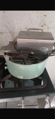 Panela mexedora