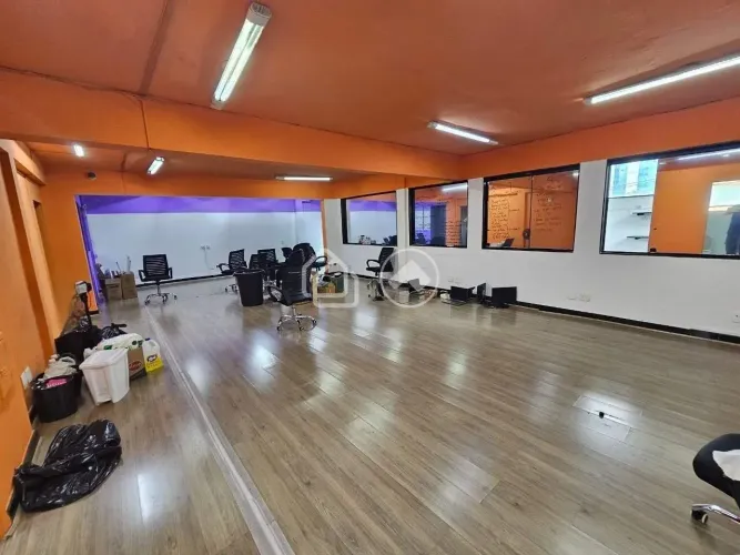 Maravilhoso Andar comercial no Aluguel Santo Agostino